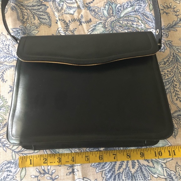 Vintage Early 80’s Black leather Adjustable Strap Small Shoulder Messenger Bag - Picture 16 of 17